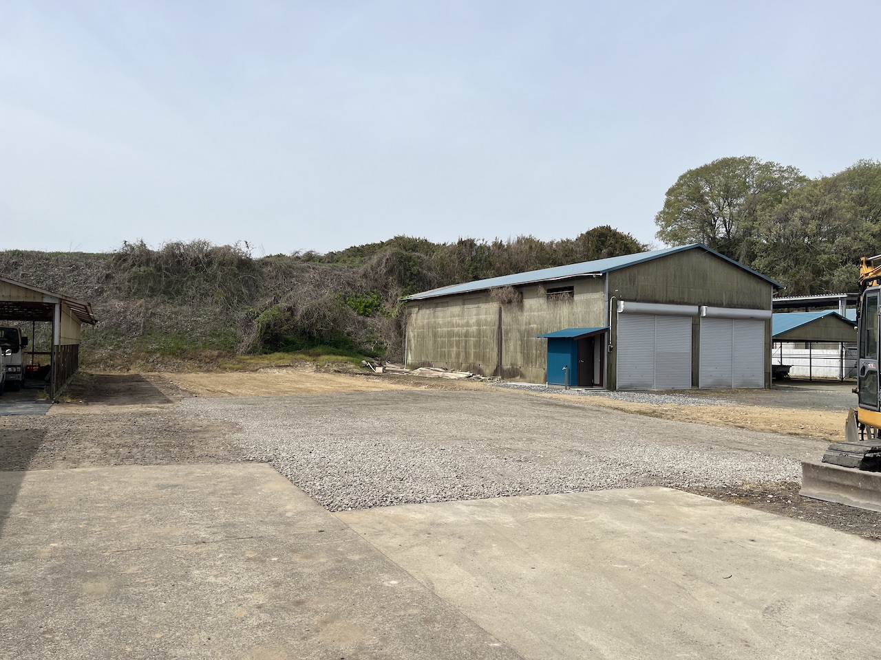 突風被害の鉄骨造倉庫